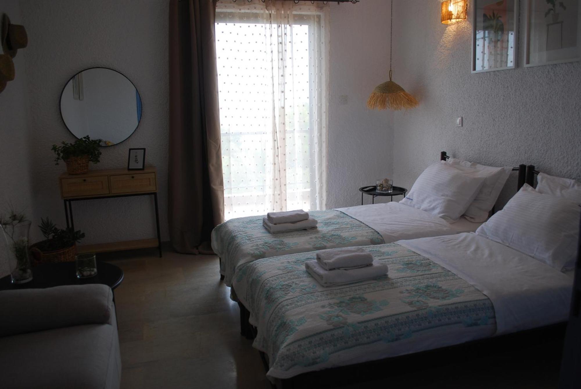 Sunset Rooms Agia Marina  Eksteriør billede