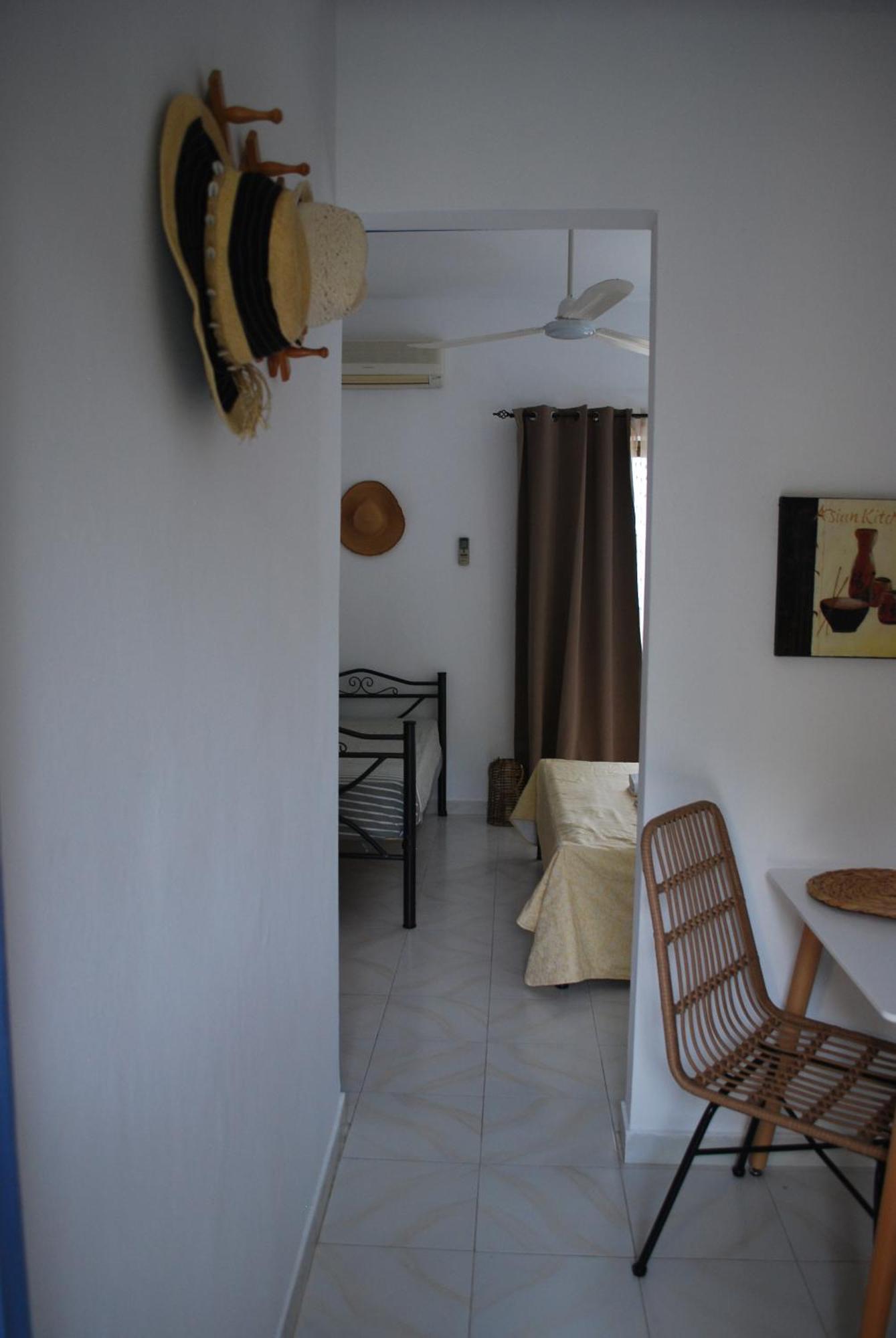 Sunset Rooms Agia Marina  Eksteriør billede