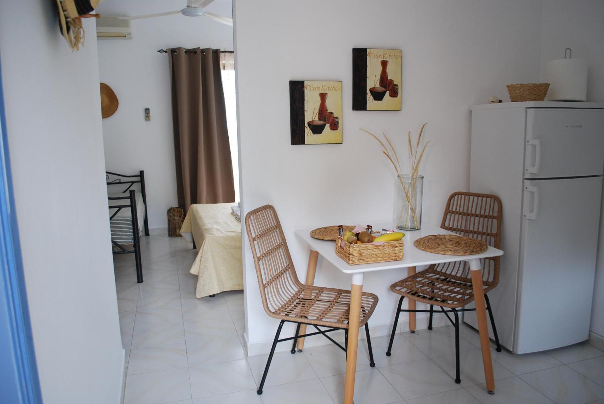 Sunset Rooms Agia Marina  Eksteriør billede