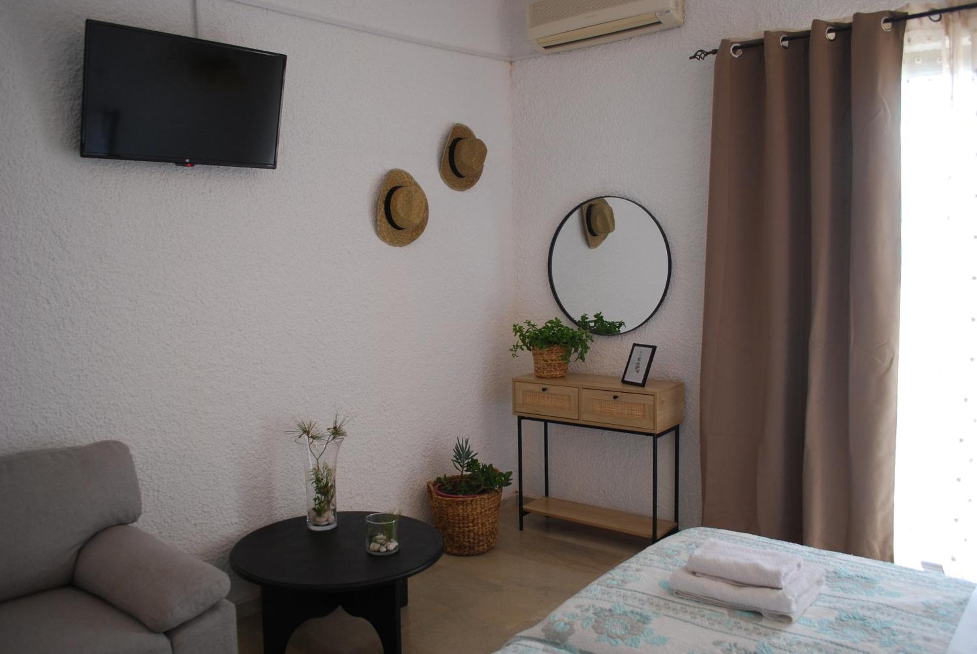 Sunset Rooms Agia Marina  Eksteriør billede