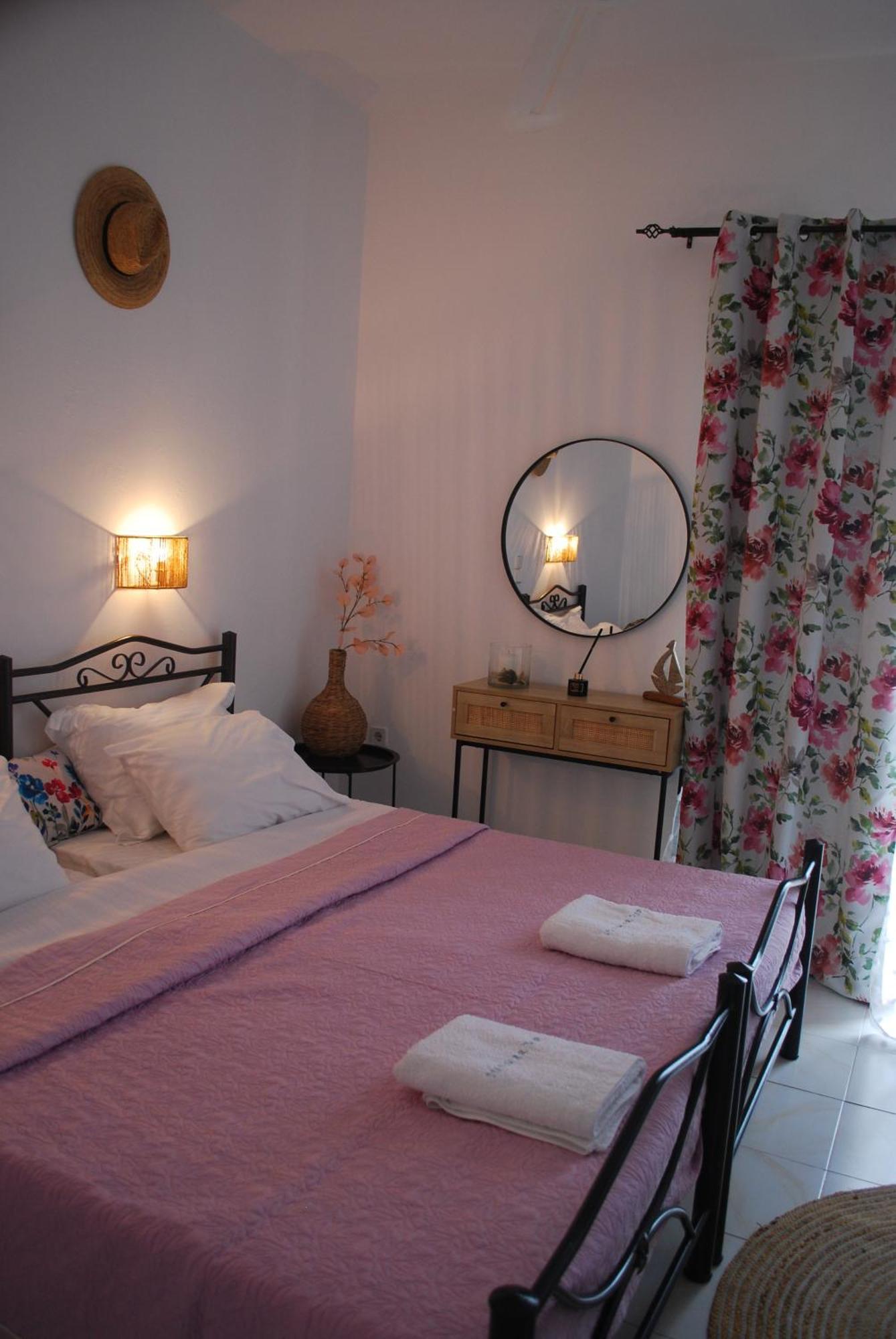 Sunset Rooms Agia Marina  Eksteriør billede